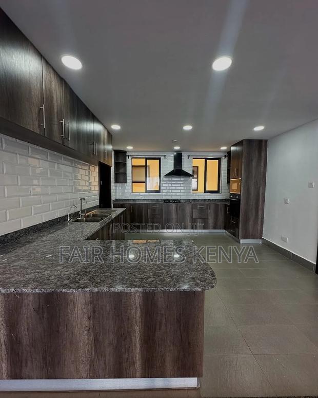 4bdrm Duplex in Valley Arcade for rent - thumbnail 2