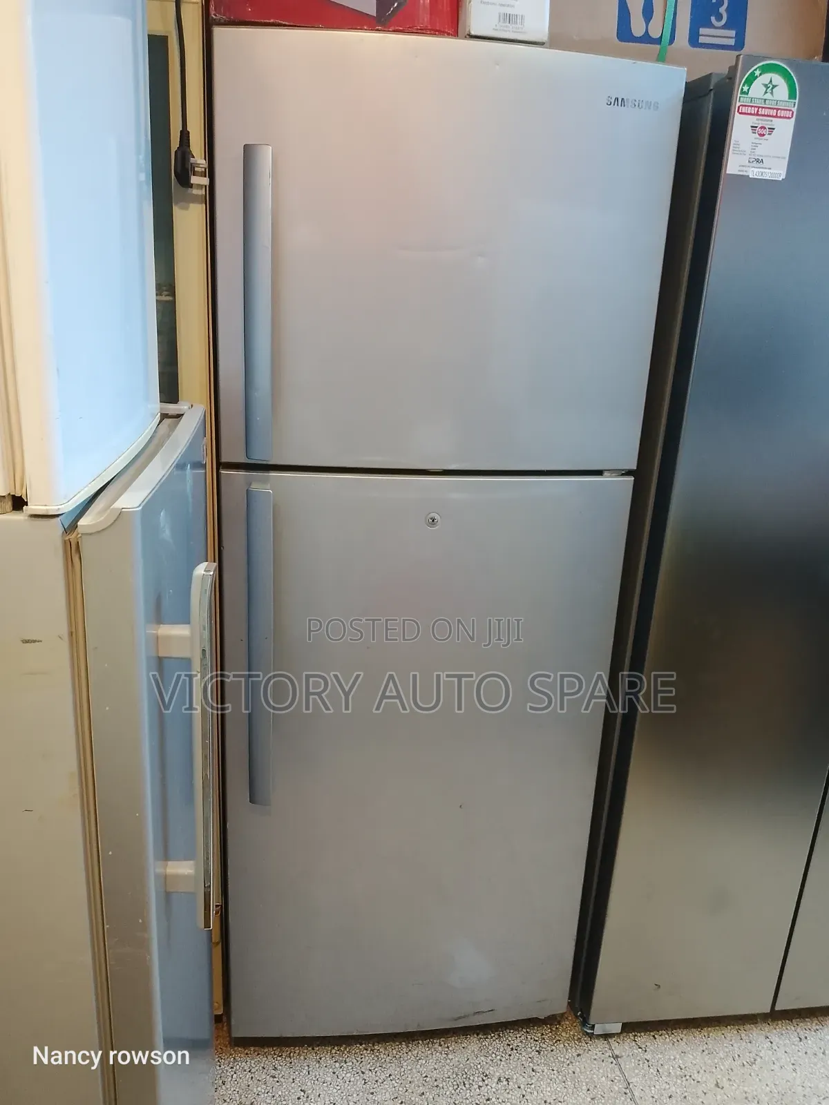 No Frost Fridge/ Samsung/ Silver Gray Fridge