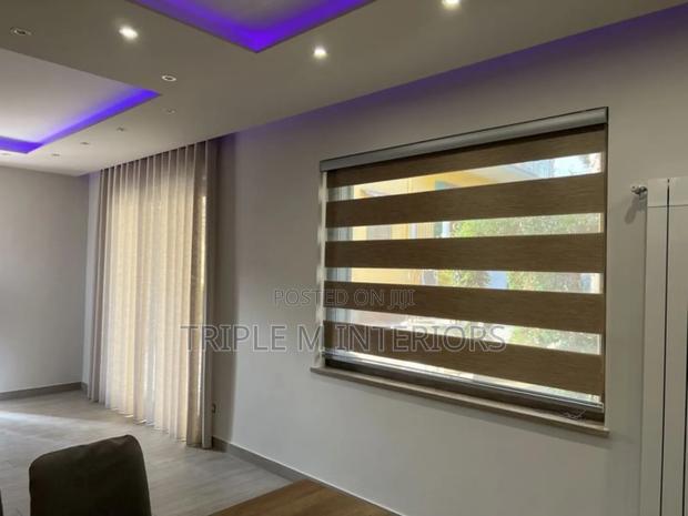 Smooth Rolling Zebra Blinds for Perfect Functionality
