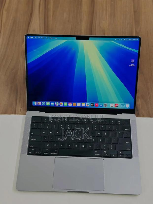 Laptop Apple MacBook Pro 2021 M1 32GB Apple M1 Pro SSD 512GB - main view
