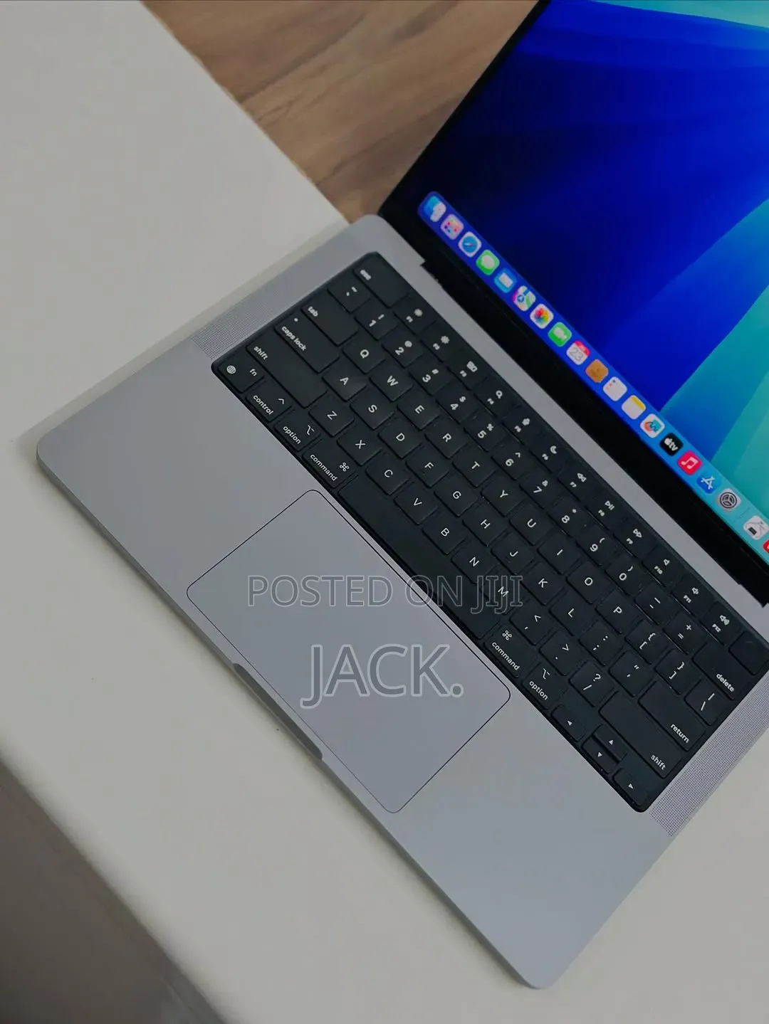 Laptop Apple MacBook Pro 2021 M1 32GB Apple M1 Pro SSD 512GB