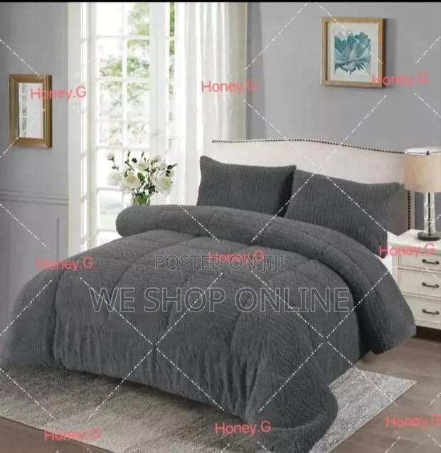 Heavy Warm Woolen Duvet Size 6*7 Ft - thumbnail 5