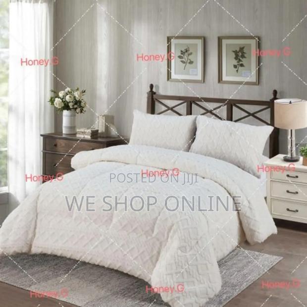Heavy Warm Woolen Duvet Size 6*7 Ft - thumbnail 8