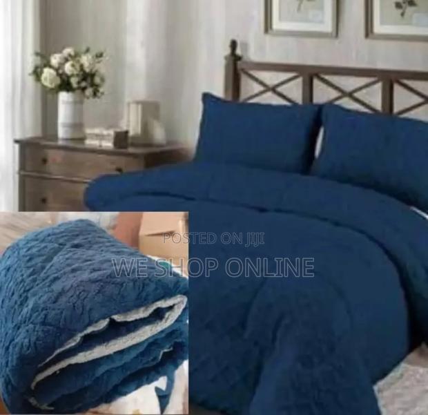 Heavy Warm Woolen Duvet Size 6*7 Ft - thumbnail 9