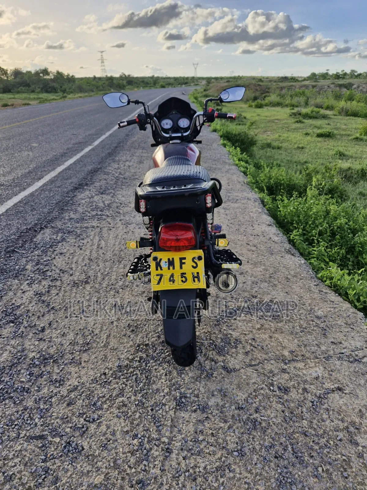 TVS HLX Plus ES 2022 Red
