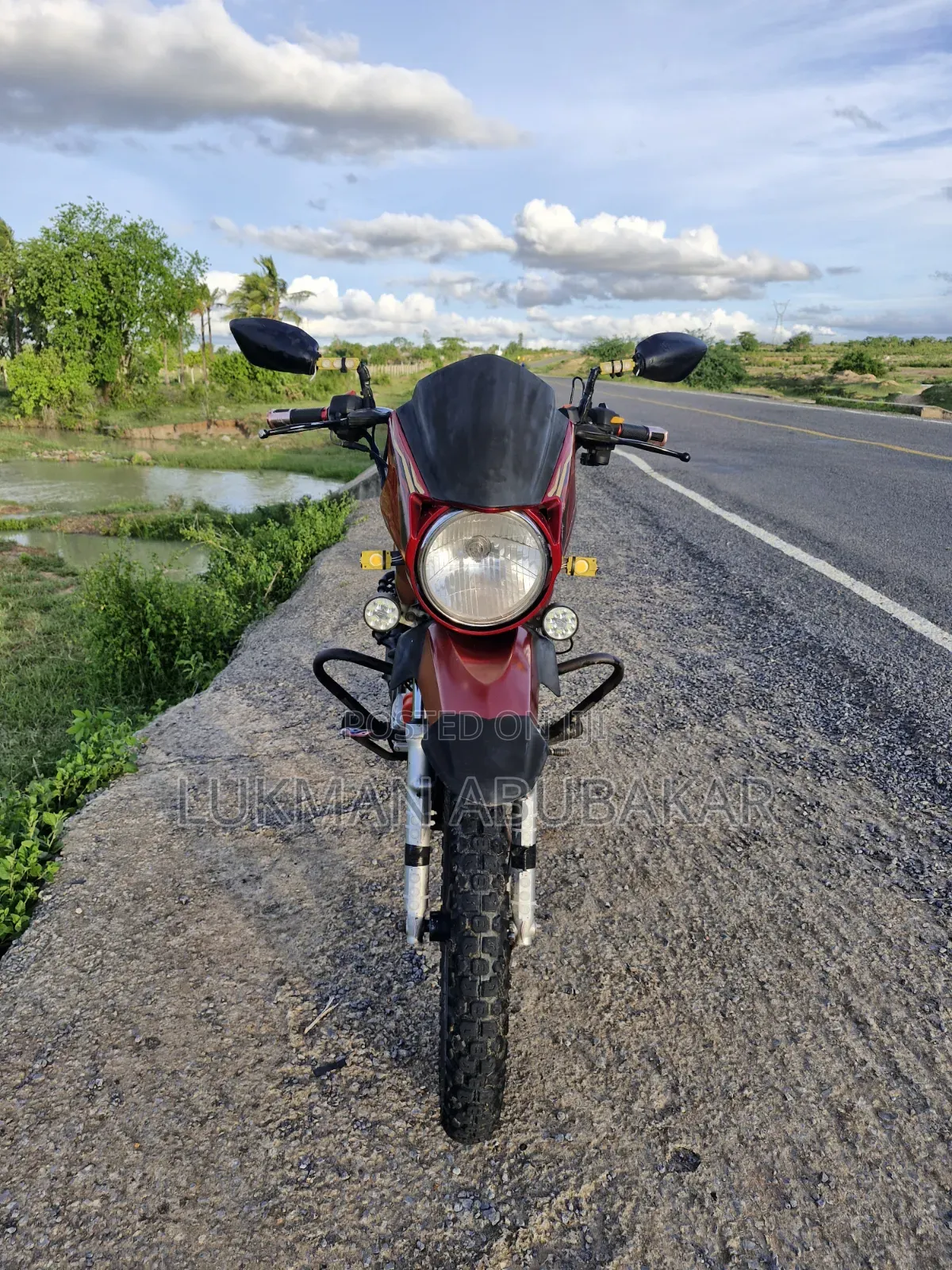 TVS HLX Plus ES 2022 Red
