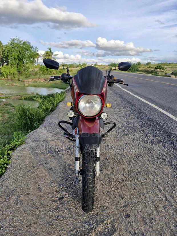 TVS HLX Plus ES 2022 Red - thumbnail 4
