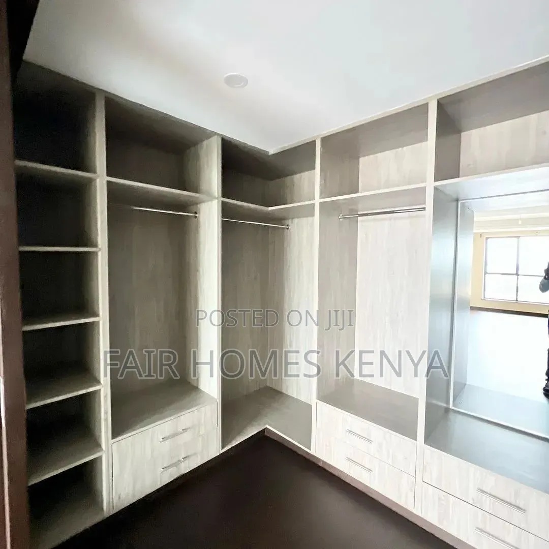 4bdrm Duplex in Valley Arcade for rent