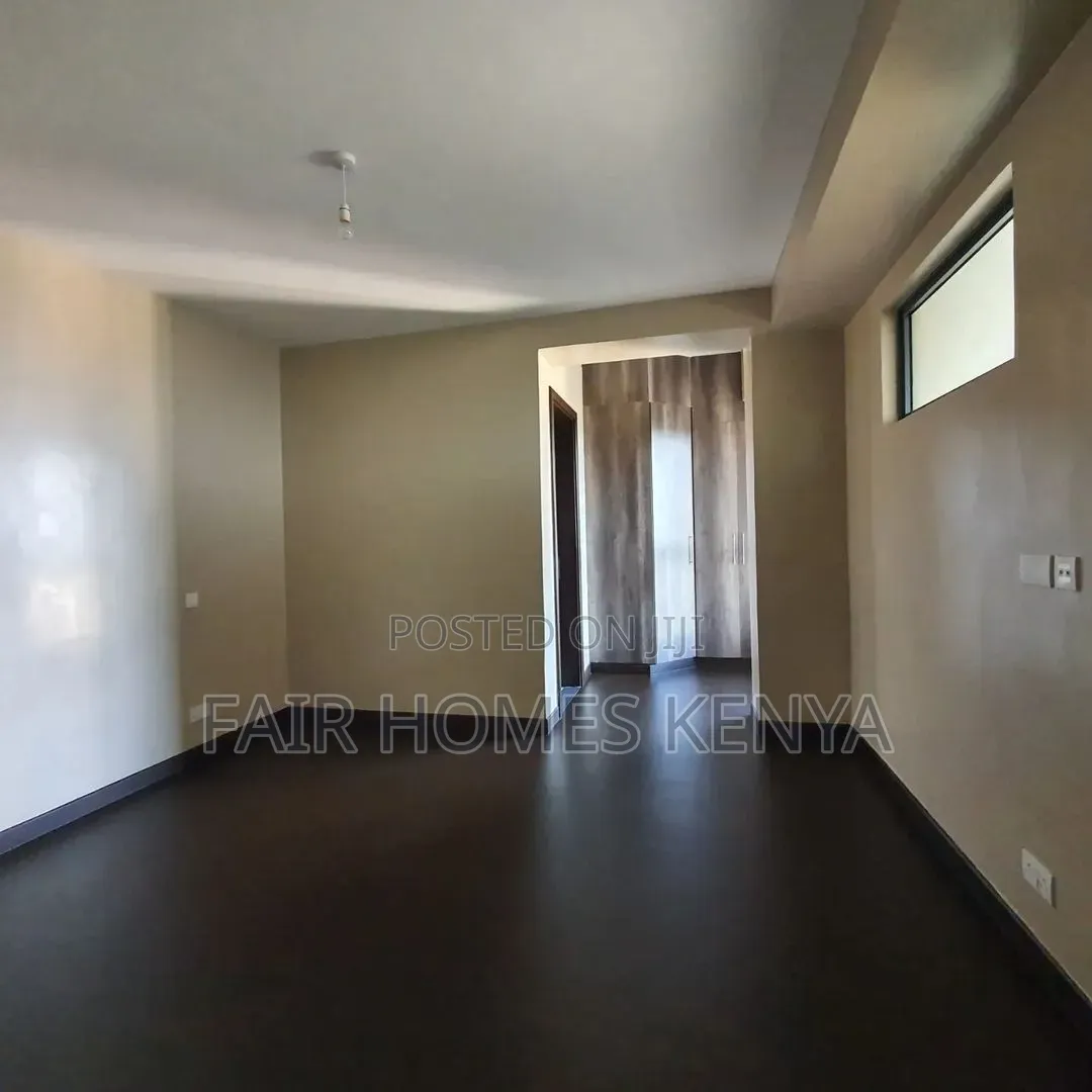4bdrm Duplex in Valley Arcade for rent