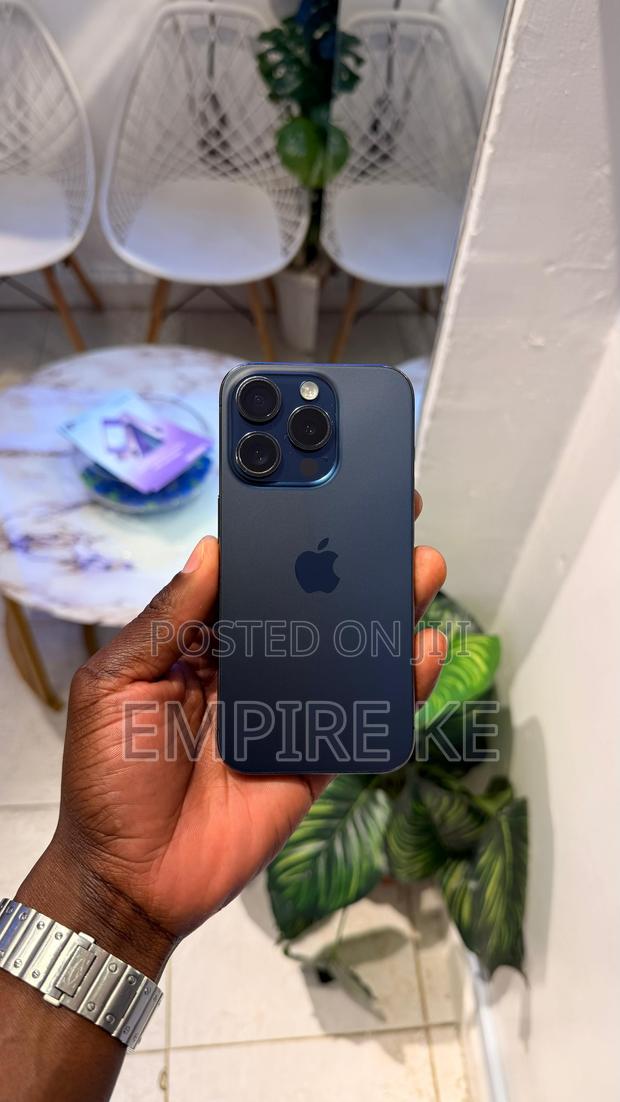 Apple iPhone 15 Pro 128 GB Blue - thumbnail 2