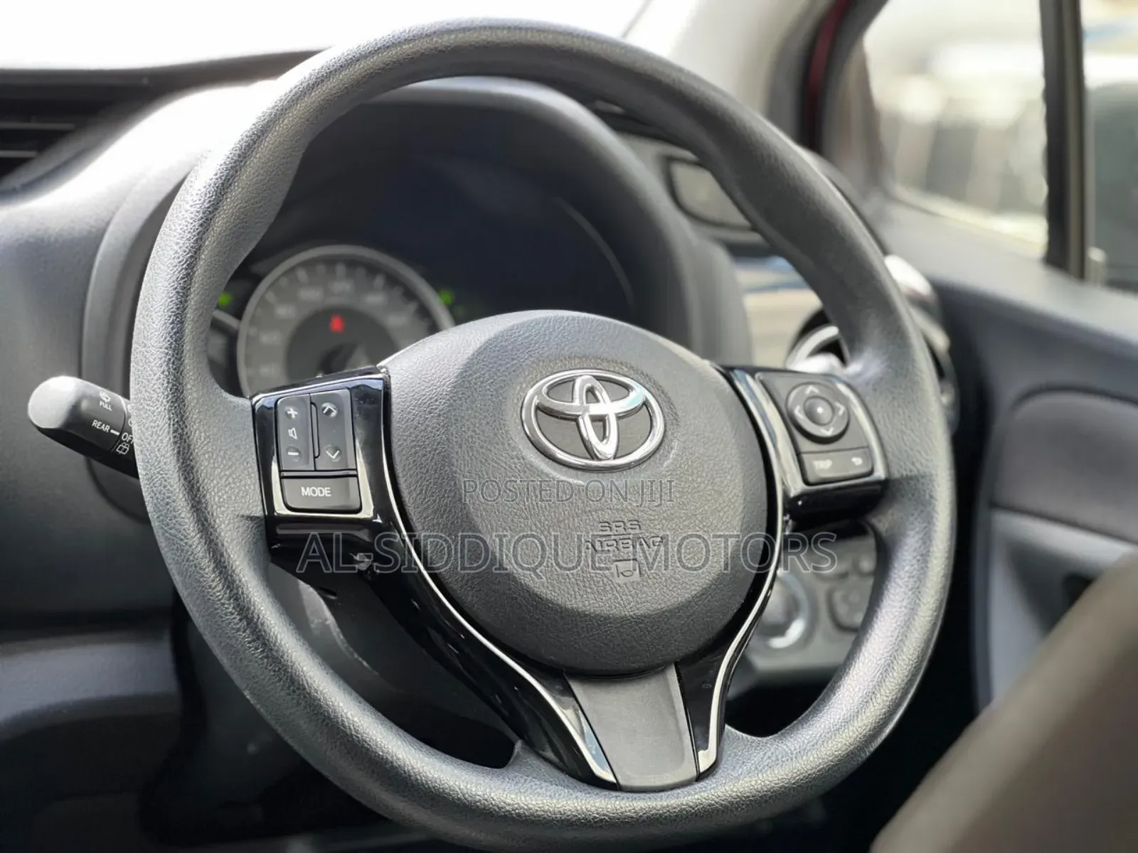 Toyota Vitz 1.5 FWD 5dr 2019 Red