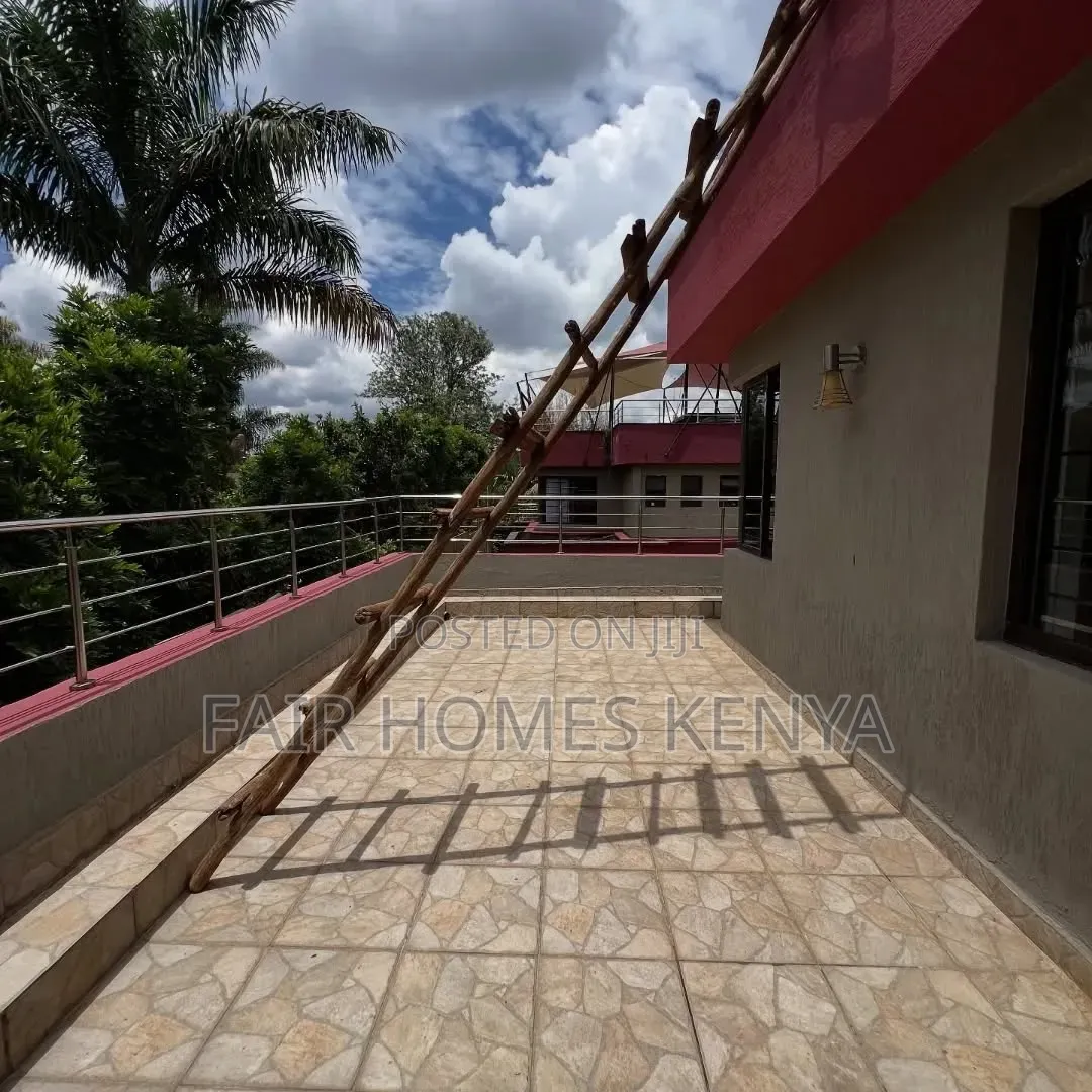 5bdrm Townhouse / Terrace in Convent Drive, Muthangari for rent