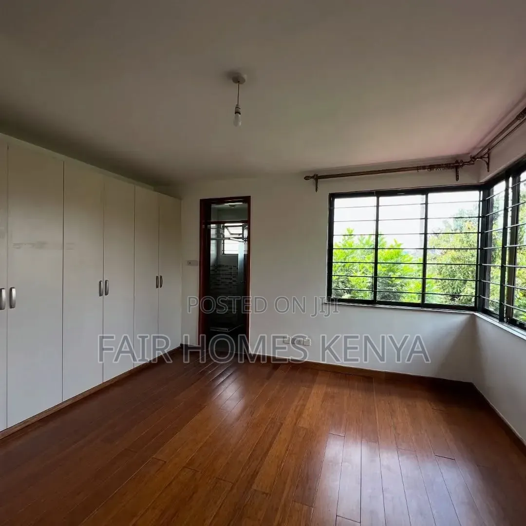 5bdrm Townhouse / Terrace in Convent Drive, Muthangari for rent