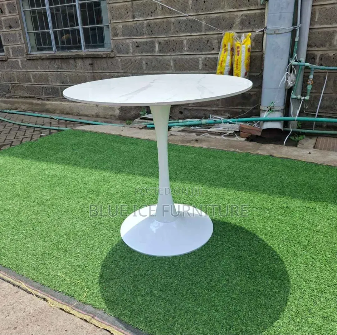 Luxury Round Dining Table