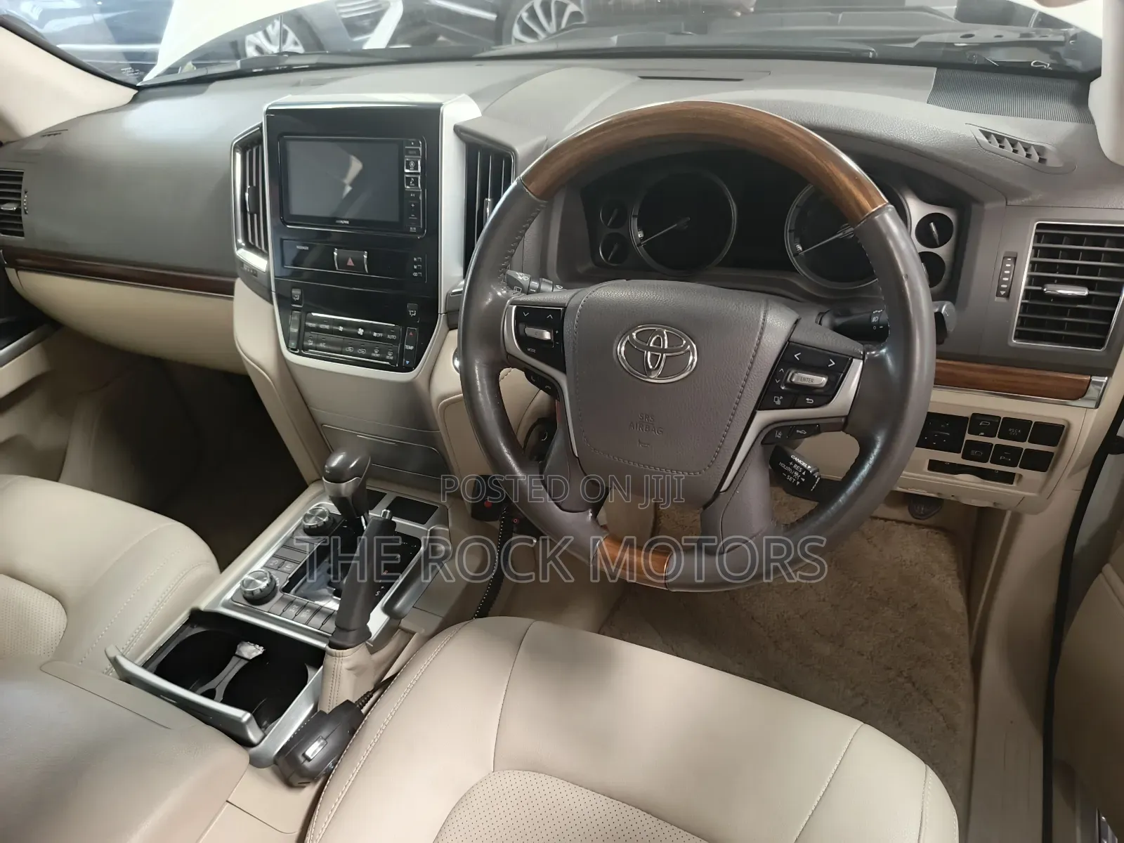 Toyota Land Cruiser 2018 White