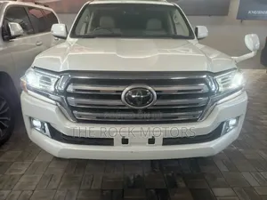 Toyota Land Cruiser 2018 White