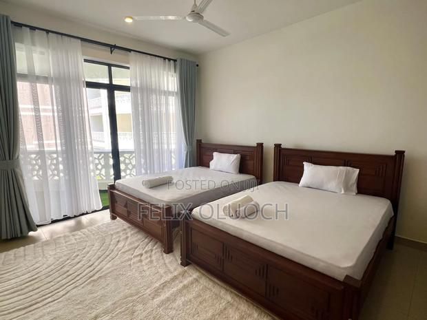 Two Bedroom Beachfront in Nysli - thumbnail 10