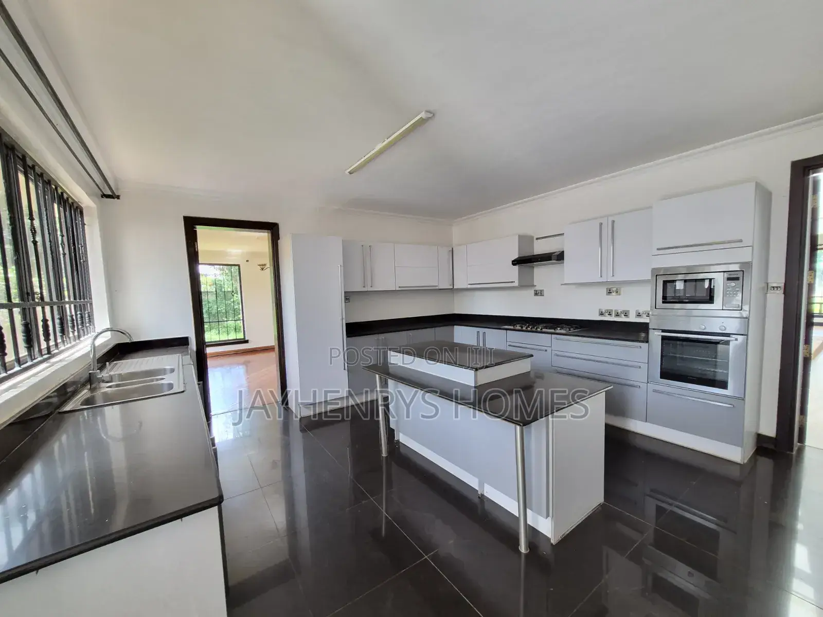 5bdrm House in Runda for rent
