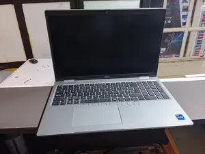 Laptop Dell Latitude 5520 8GB Intel Core i7 SSD 256GB