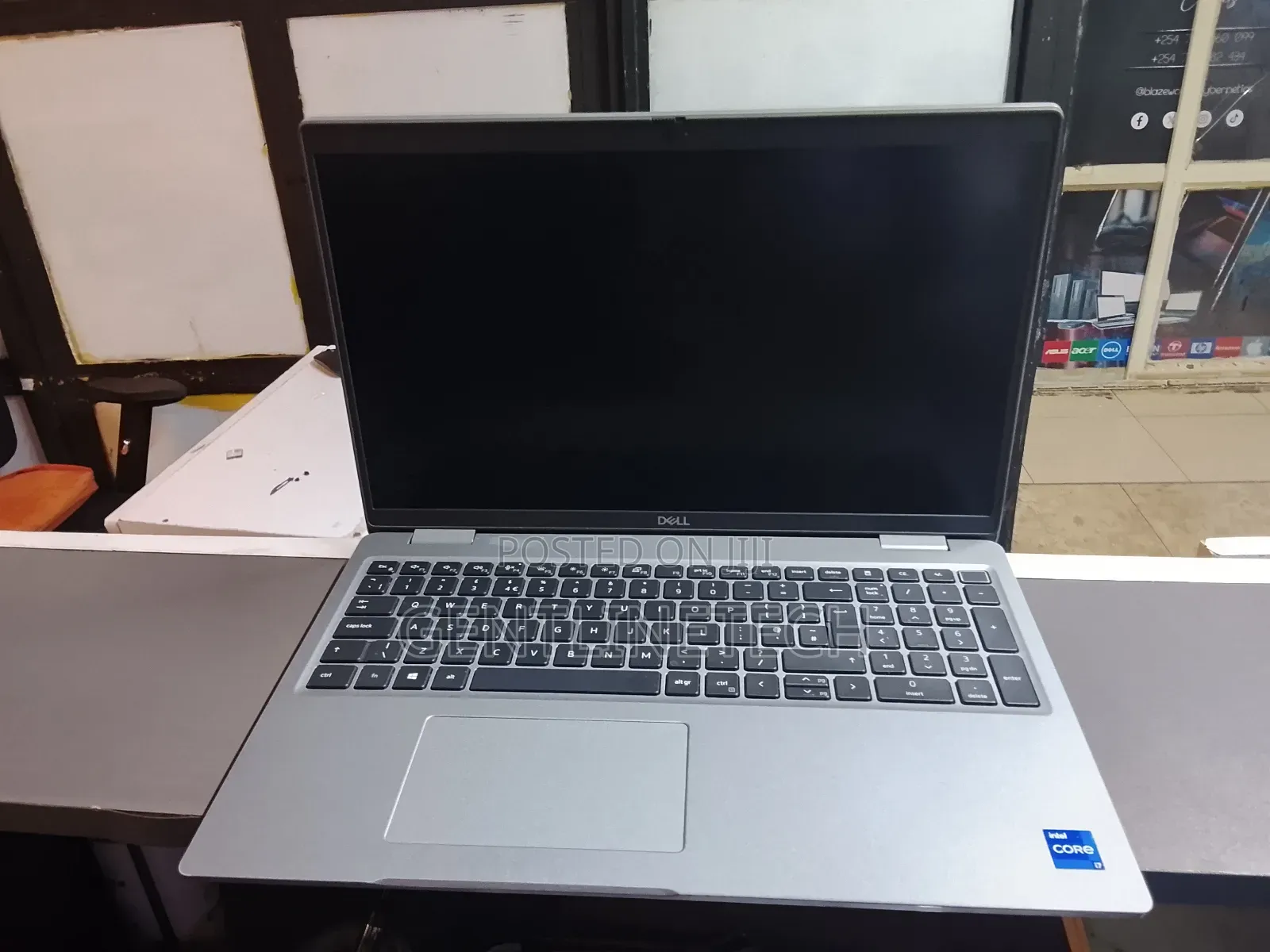 Laptop Dell Latitude 5520 8GB Intel Core i7 SSD 256GB