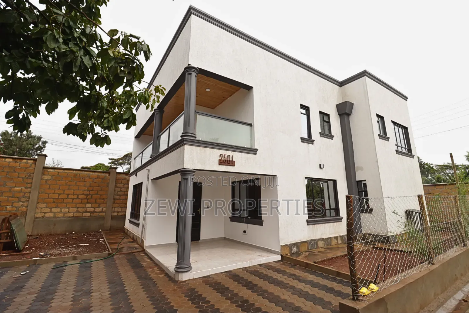 4bdrm Maisonette in Kibiku for sale