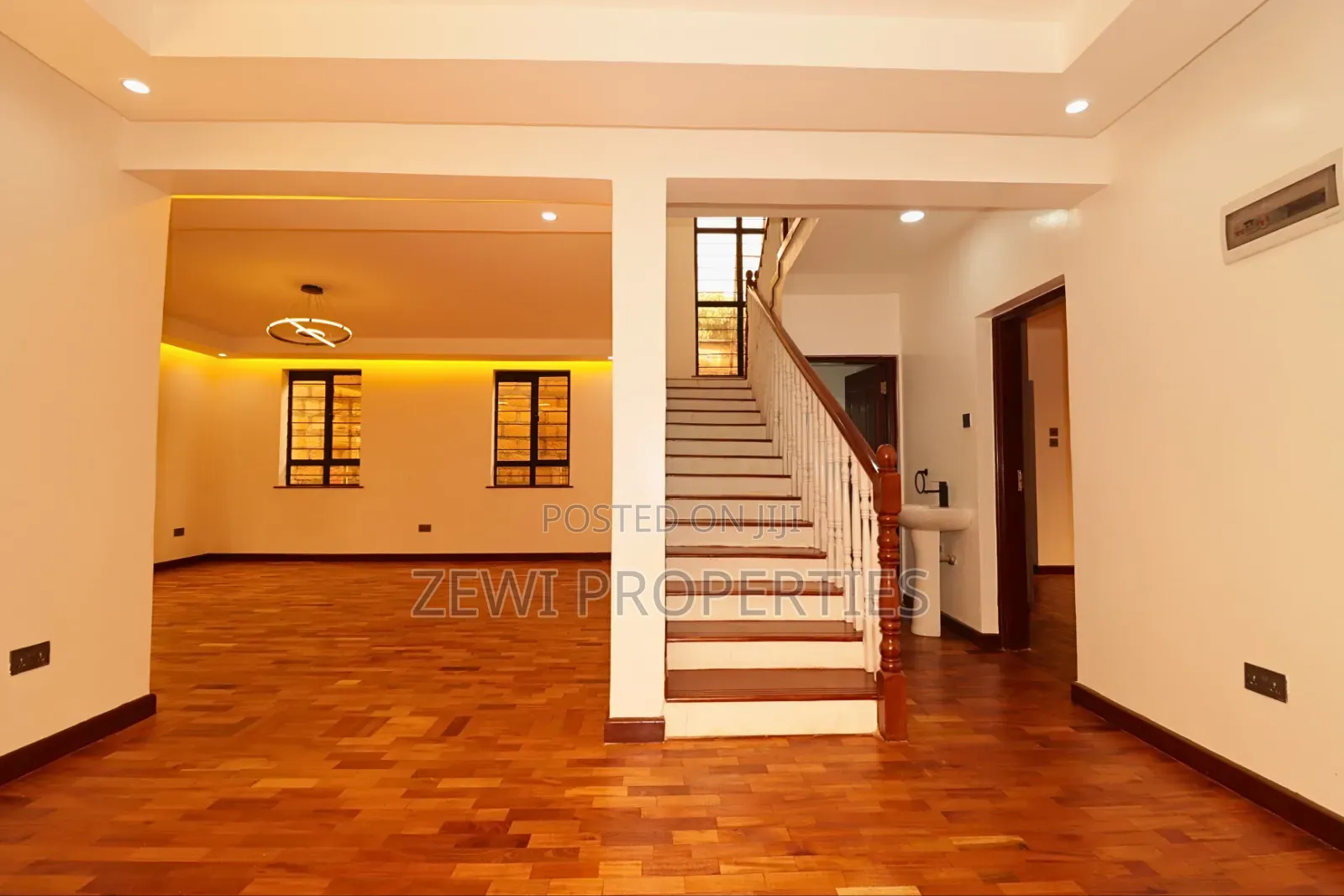 4bdrm Maisonette in Kibiku for sale