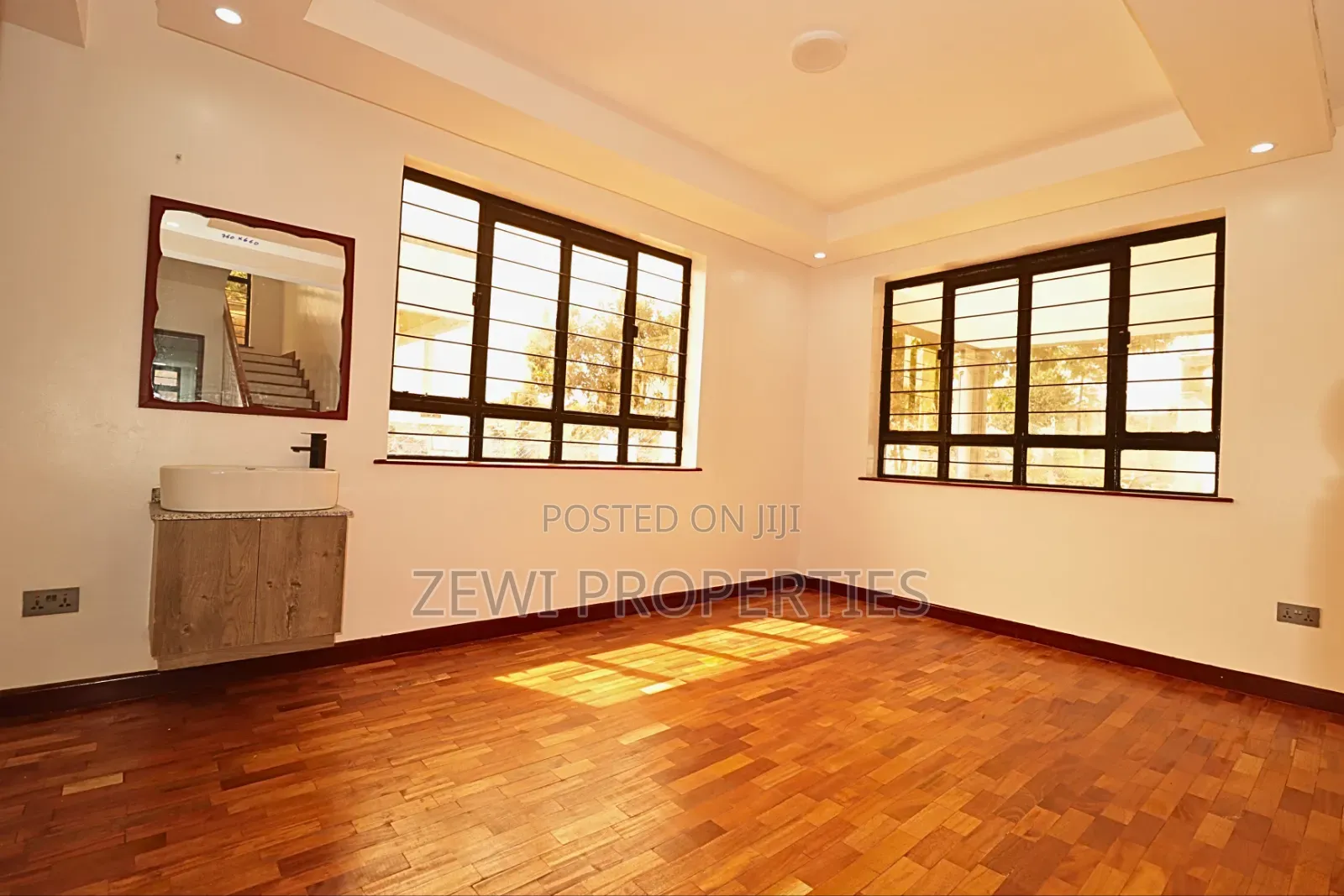 4bdrm Maisonette in Kibiku for sale