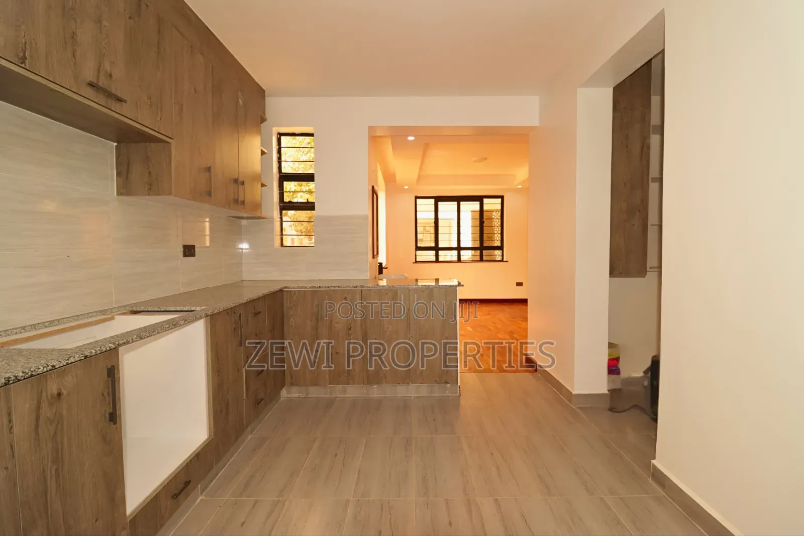 4bdrm Maisonette in Kibiku for sale