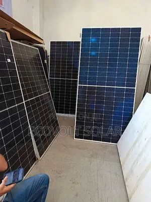 585watts N-Type All Weather Golden Solar Panel