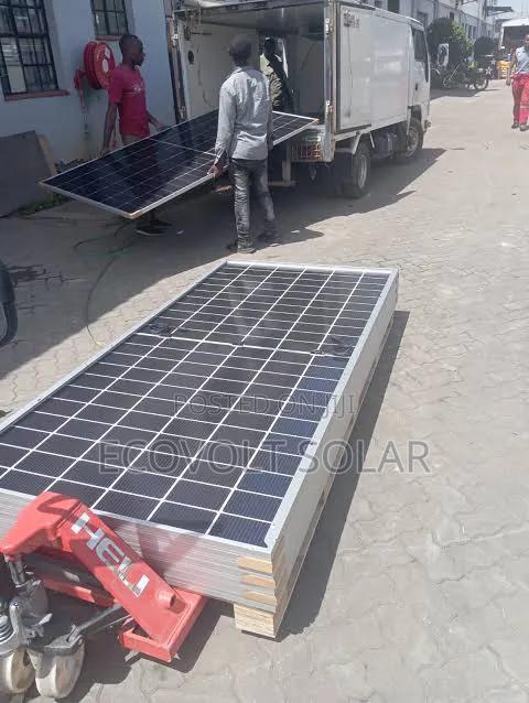 585watts N-Type All Weather Golden Solar Panel - thumbnail 3