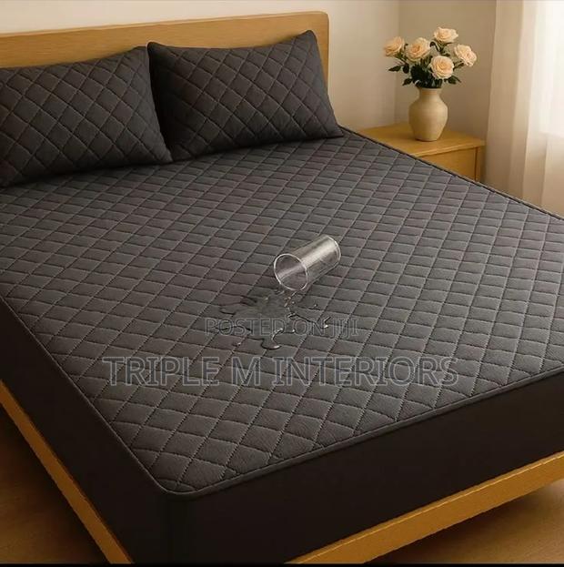 Cooling Mattress Protector for Hot Sleepers - main view