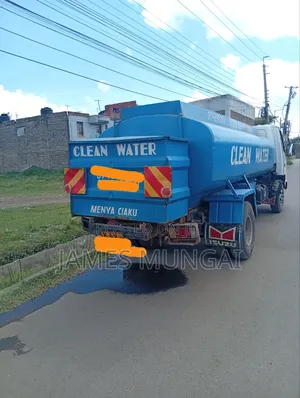 Isuzu NPR Water Boozer