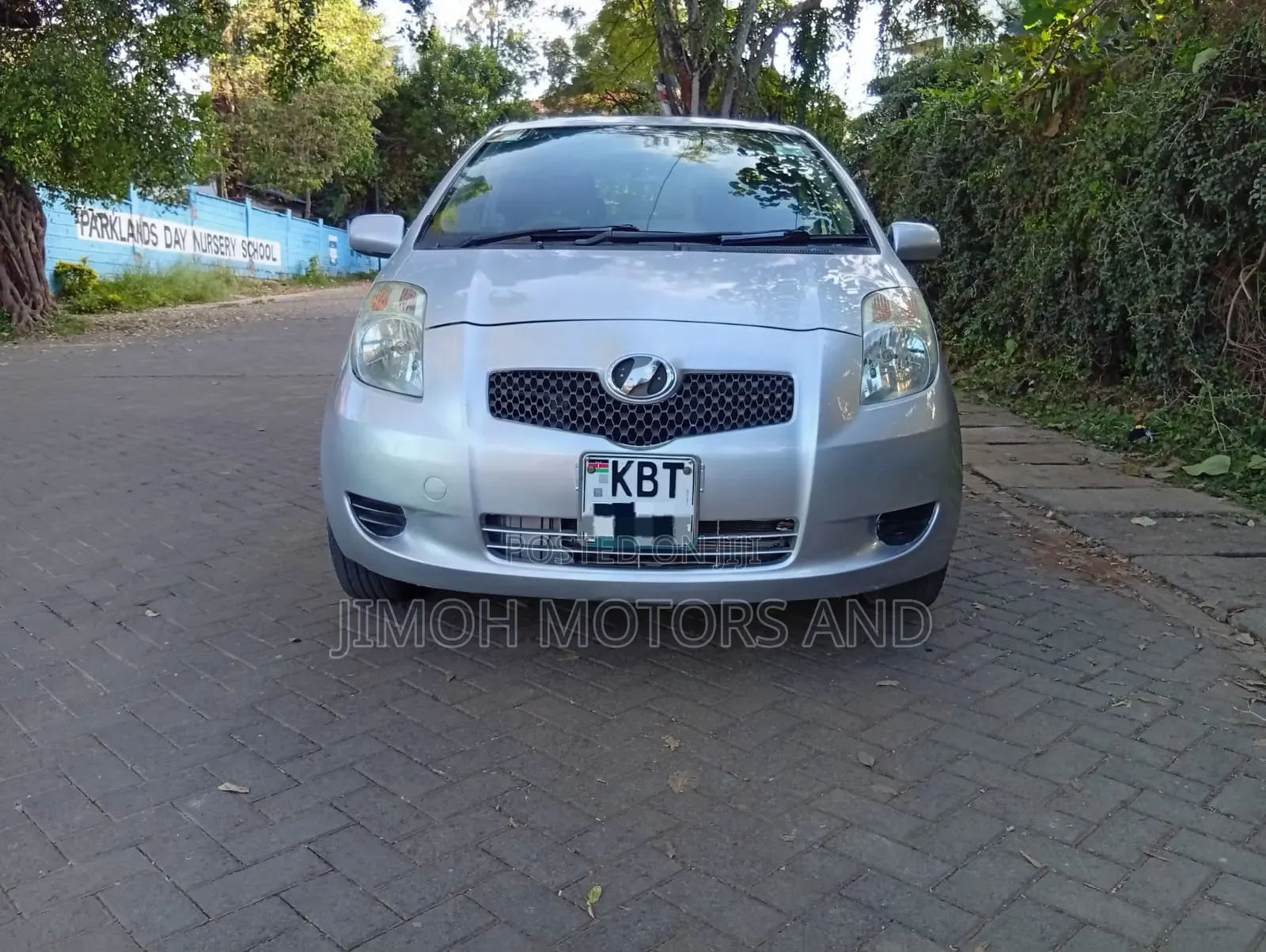 Toyota Vitz 2006 Silver