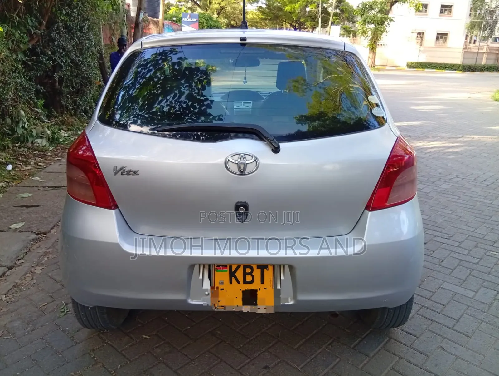 Toyota Vitz 2006 Silver