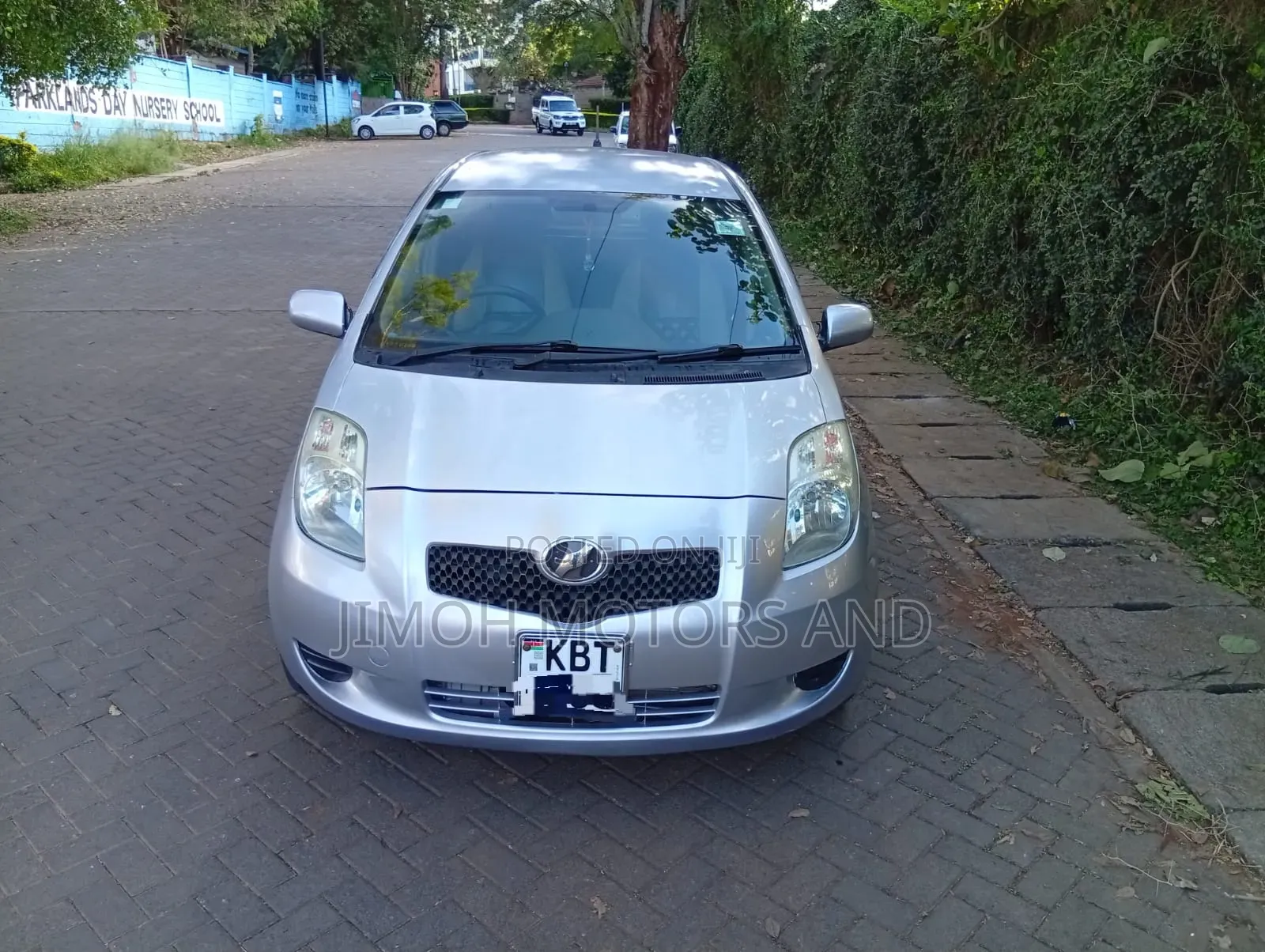 Toyota Vitz 2006 Silver
