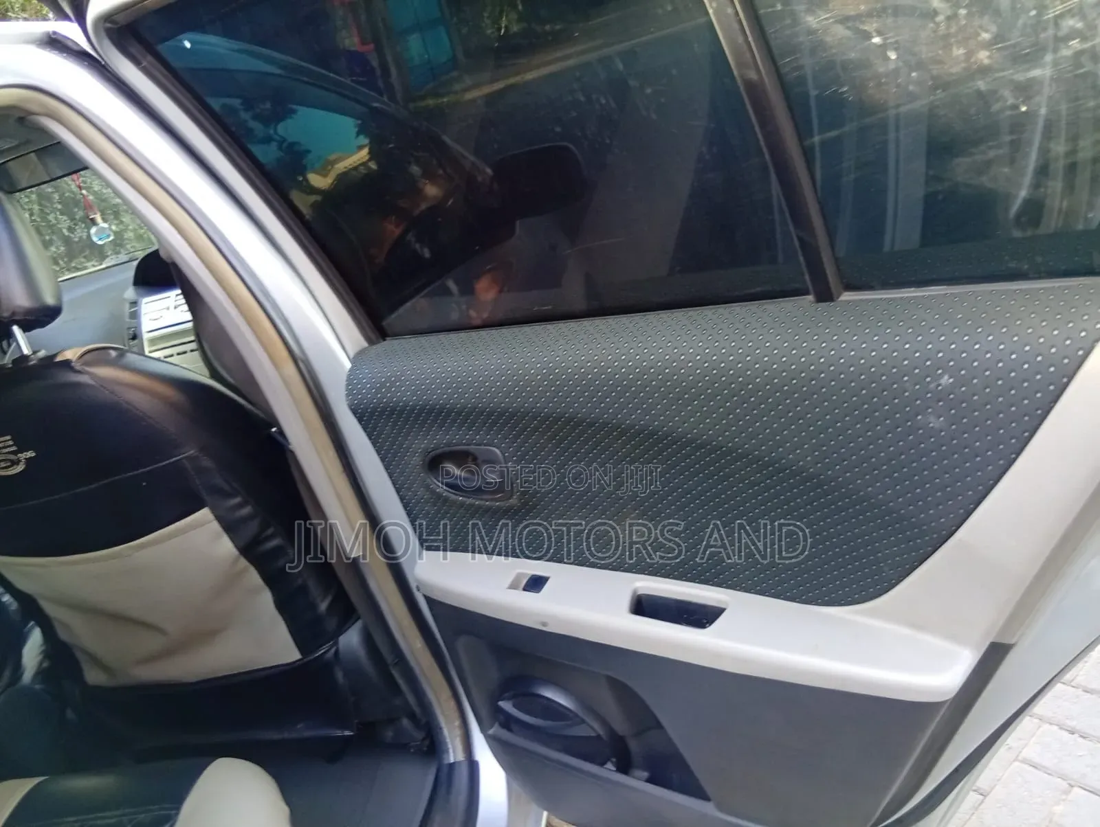 Toyota Vitz 2006 Silver