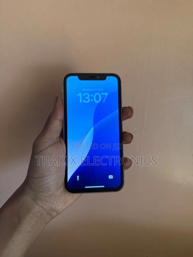 Apple iPhone 11 128 GB White - thumbnail 3