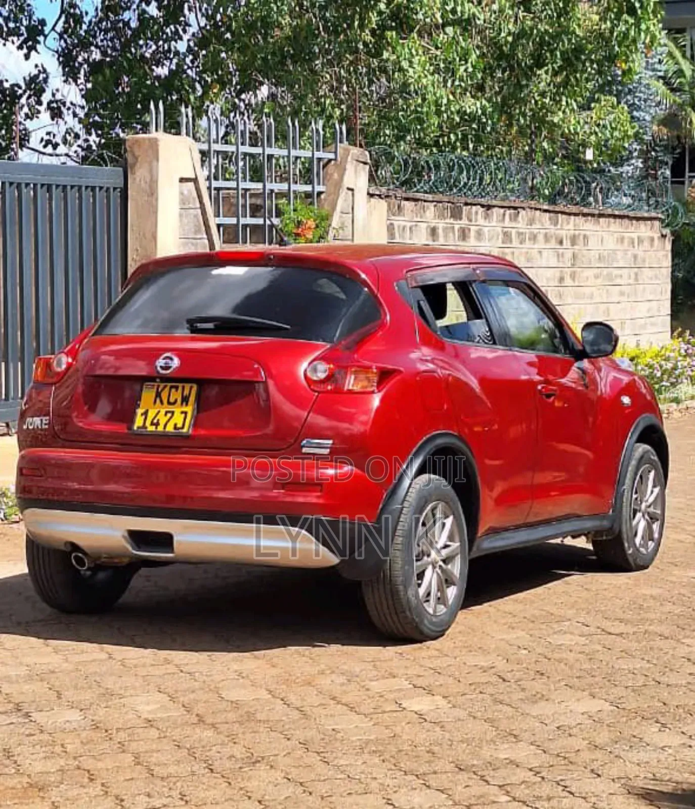 Nissan Juke 2011 Red