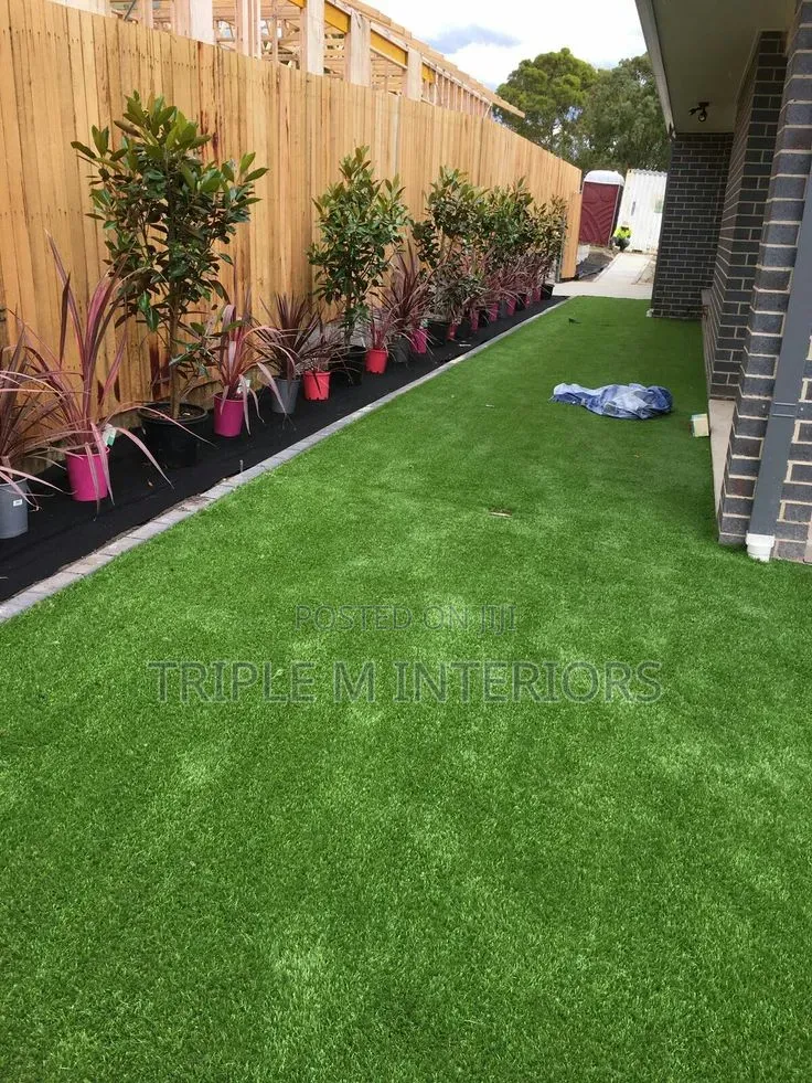 Weather Resistant Artificial Lawn Grass for Outdoor Areas