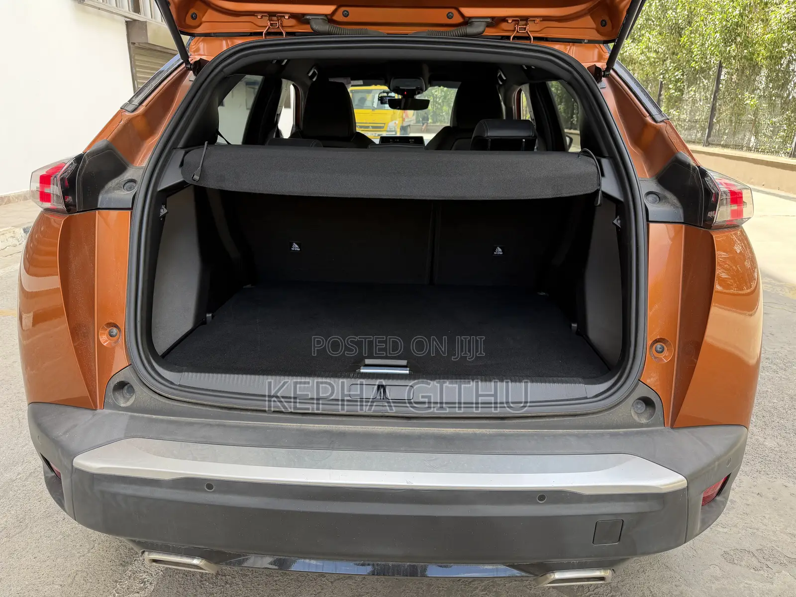 Peugeot 2008 1.2 PureTech (130 Hp) 2020 Brown