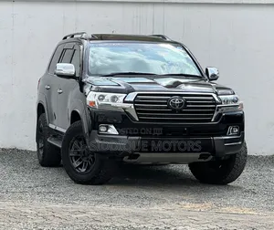 Toyota Land Cruiser 4.6 V8 ZX 2019 Black