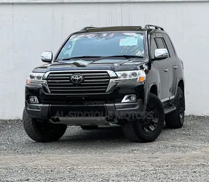 Toyota Land Cruiser 4.6 V8 ZX 2019 Black