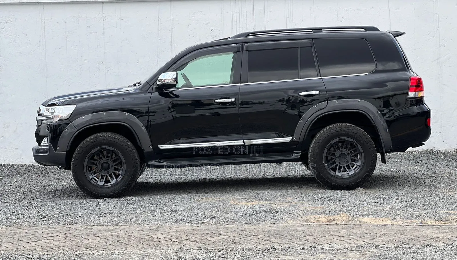 Toyota Land Cruiser 4.6 V8 ZX 2019 Black