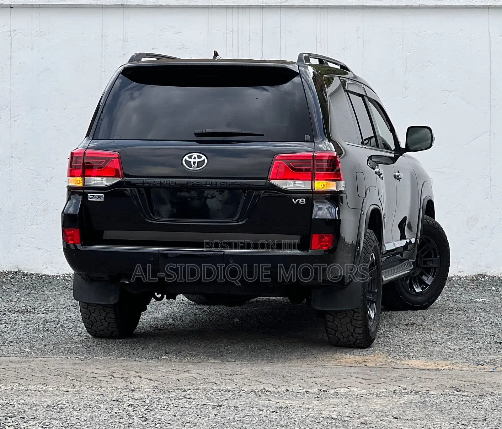 Toyota Land Cruiser 4.6 V8 ZX 2019 Black