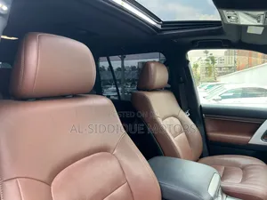 Toyota Land Cruiser 4.6 V8 ZX 2019 Black