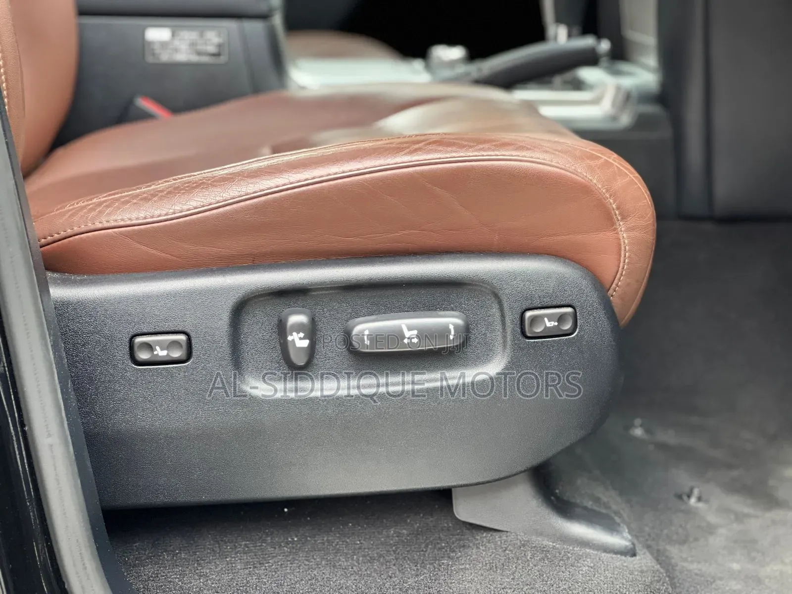 Toyota Land Cruiser 4.6 V8 ZX 2019 Black