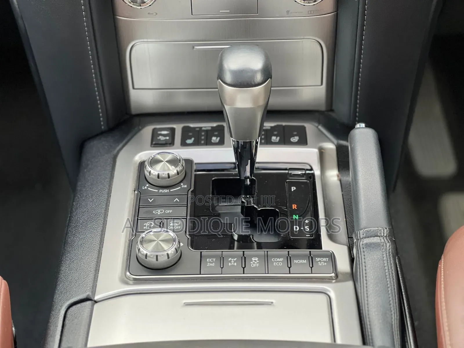 Toyota Land Cruiser 4.6 V8 ZX 2019 Black