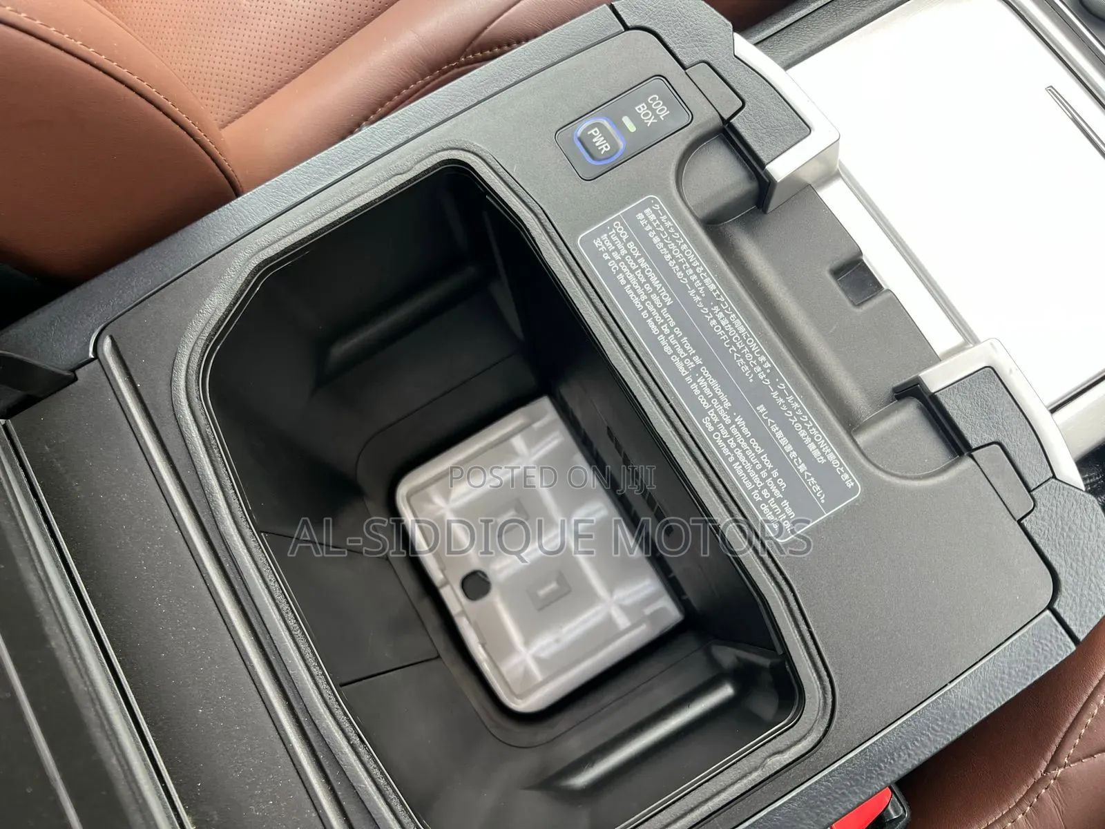 Toyota Land Cruiser 4.6 V8 ZX 2019 Black