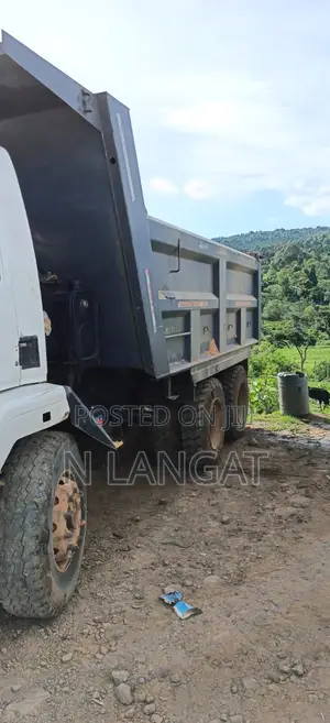 Ashok Leyland Tipper