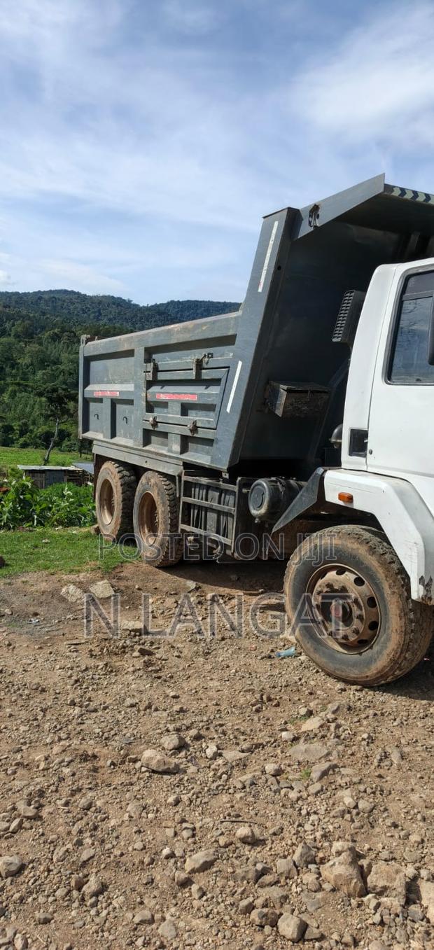 Ashok Leyland Tipper - thumbnail 3